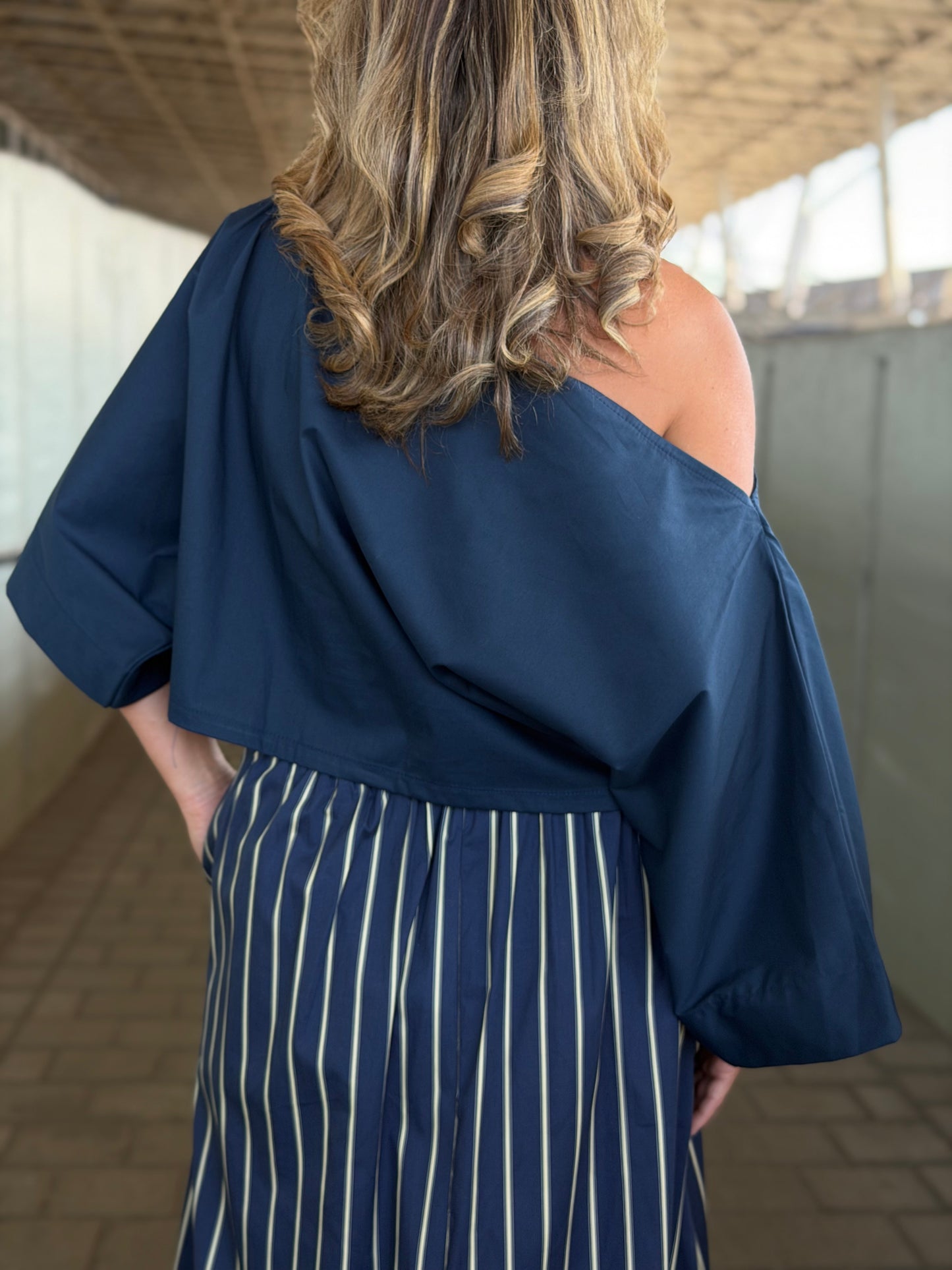 Aperol Off shoulder navy