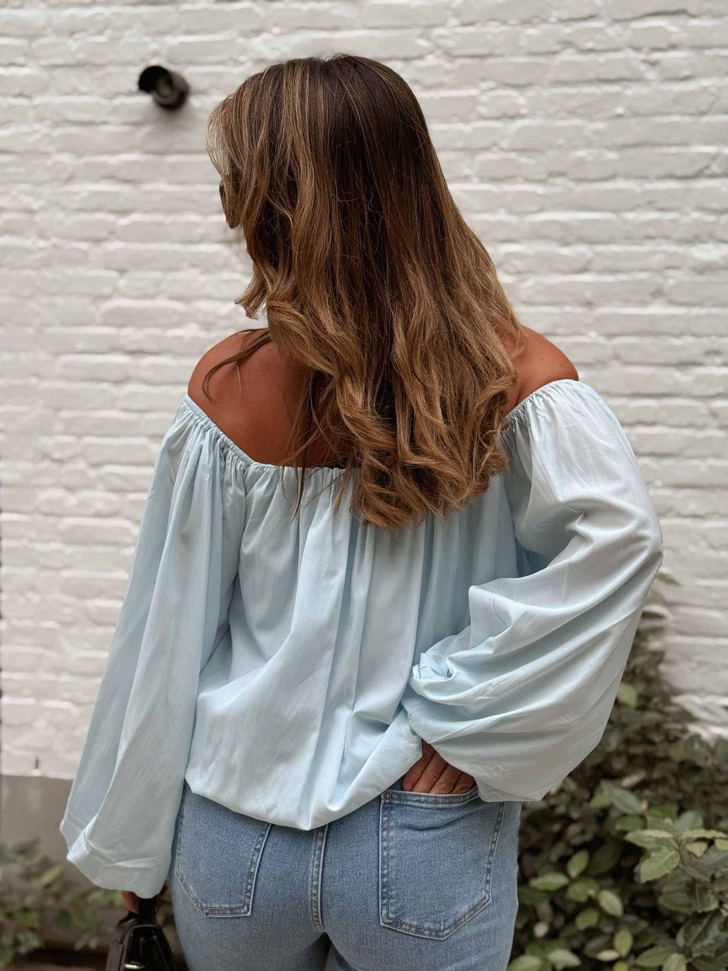 Claire Off Shoulder Top Blauw