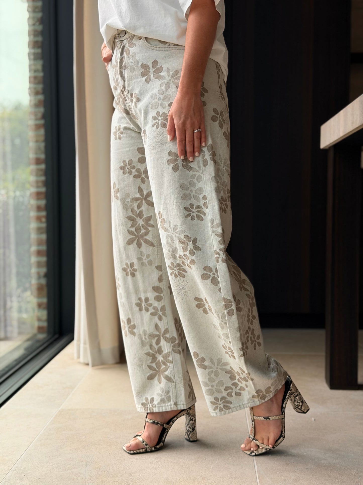 Skyler Pants Flowers