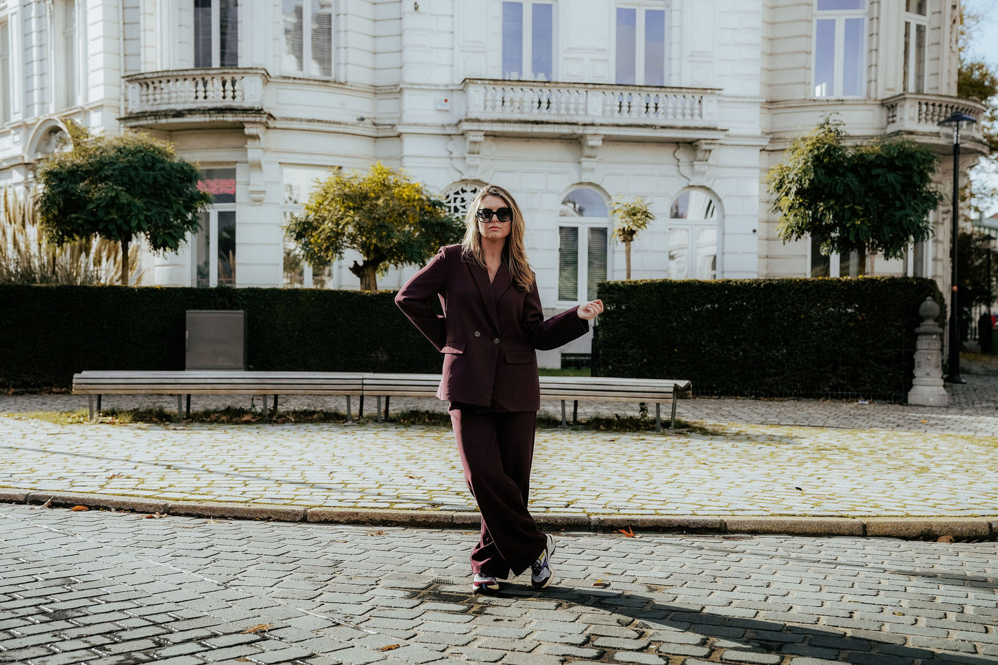 Cosette Suit Bordeaux Enkel knoop