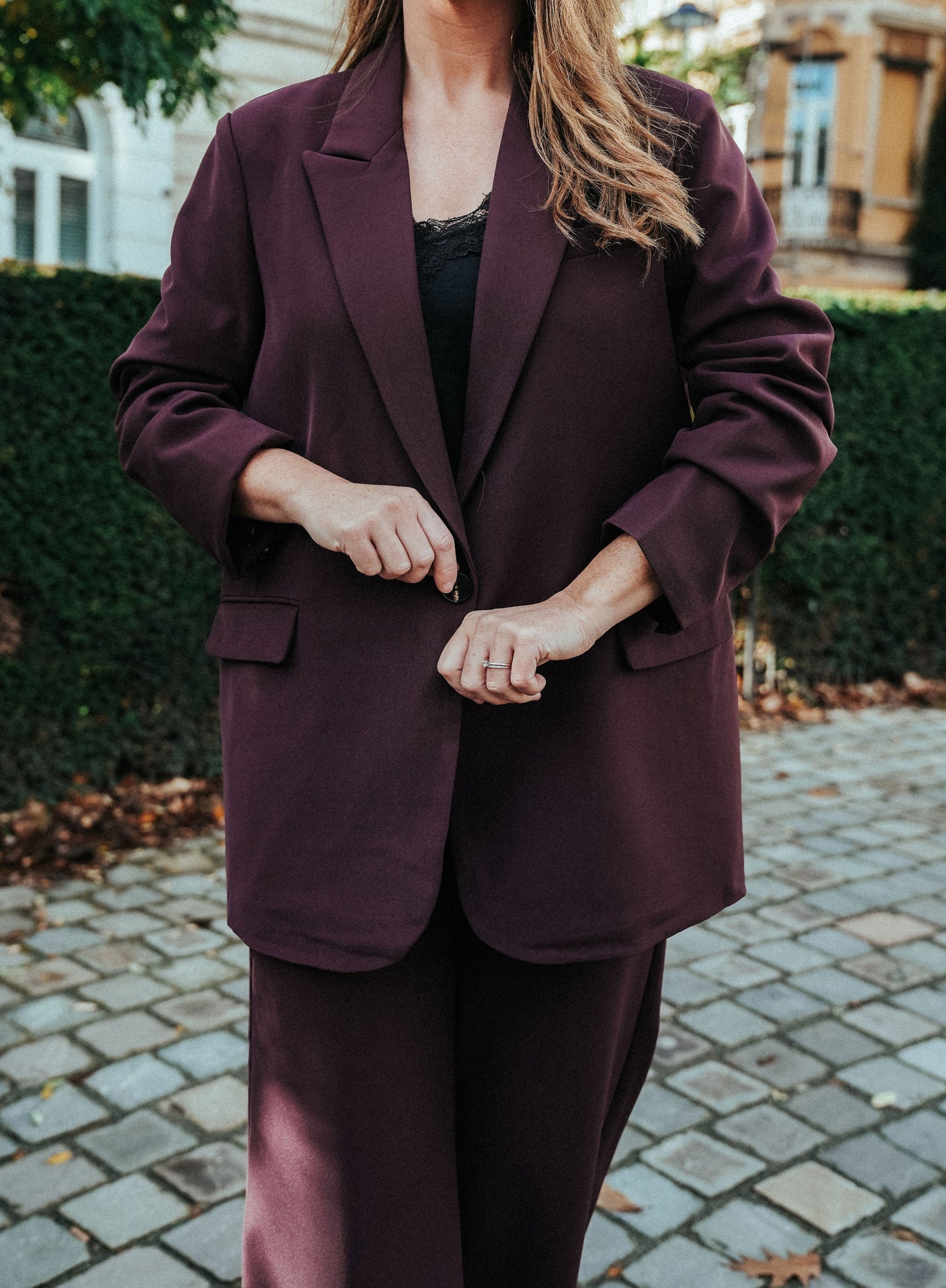 Cosette Suit Bordeaux Enkel knoop