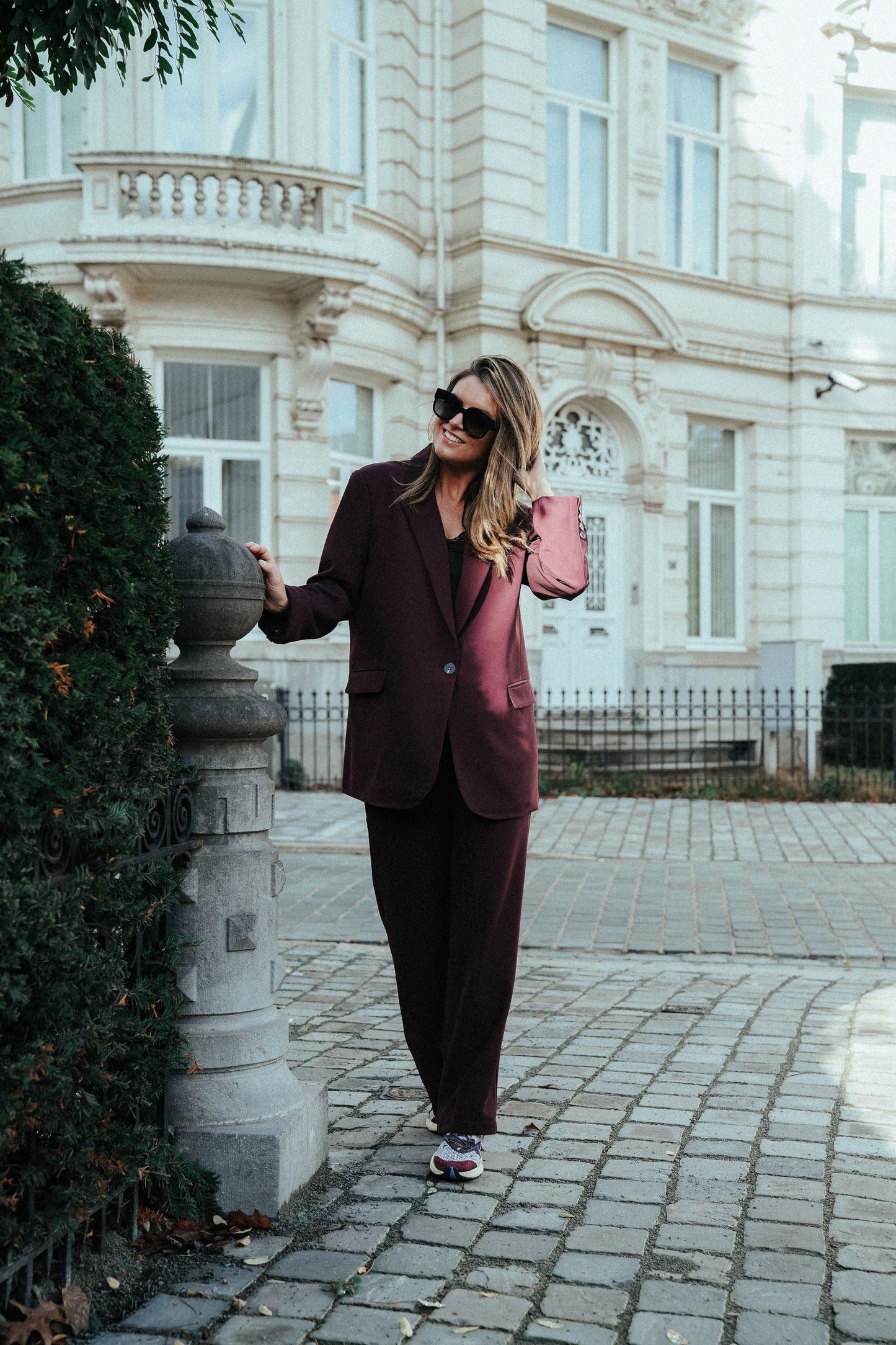 Cosette Suit Bordeaux Enkel knoop